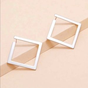 🔥 NEW Square Hoop Earrings